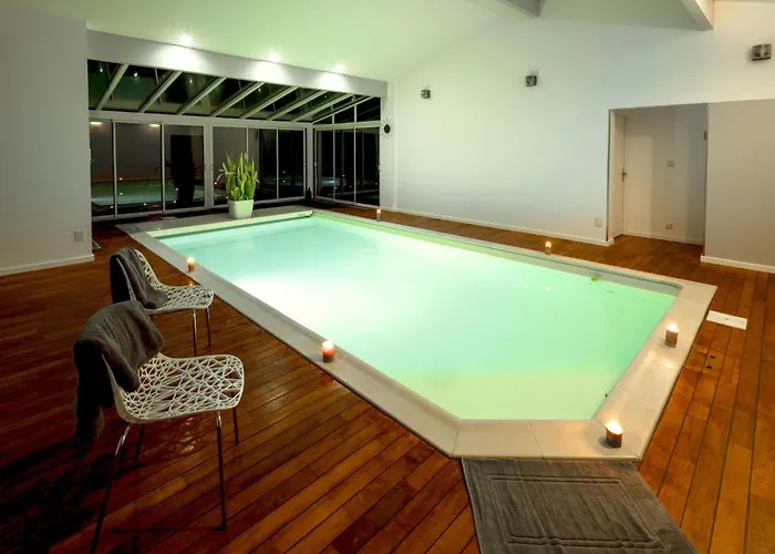 Duxcaar Merv- By Interhome Mervent