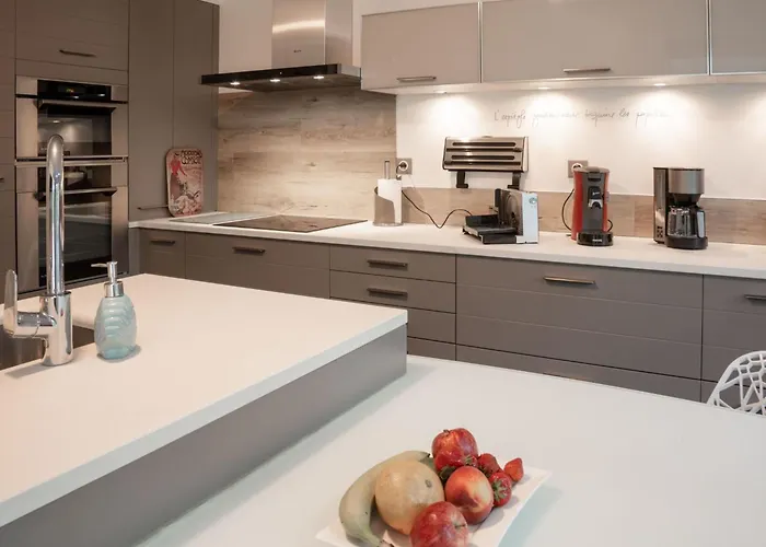 Duxcaar Merv- By Interhome